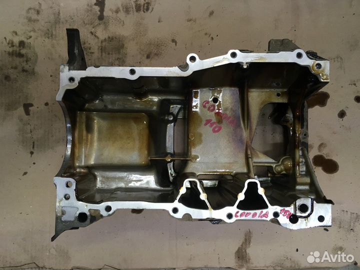 Поддон масляный двигателя (Toyota Corolla)