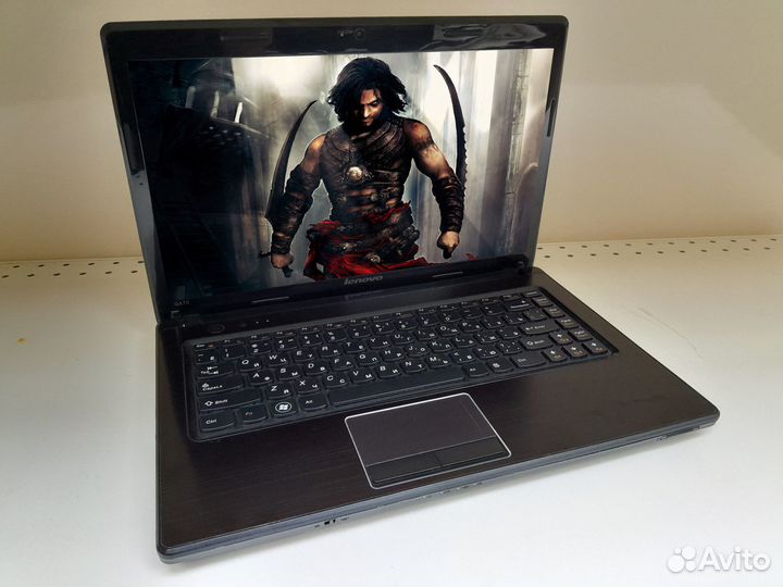 Ноутбук / Core I3 / 4Gb / Intel HD до 8Gb+SSD