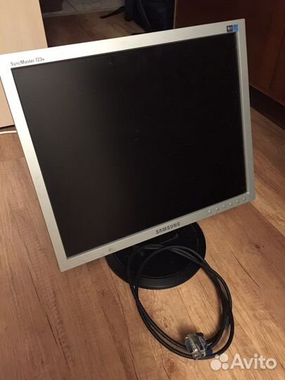 Монитор Samsung SyncMaster 723N