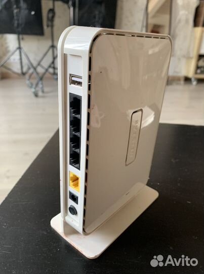 Роутер Netgear WNR2200