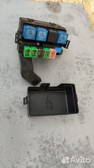 Блок предохранителей Хенде Санта Фе 2 Hyundai Sant