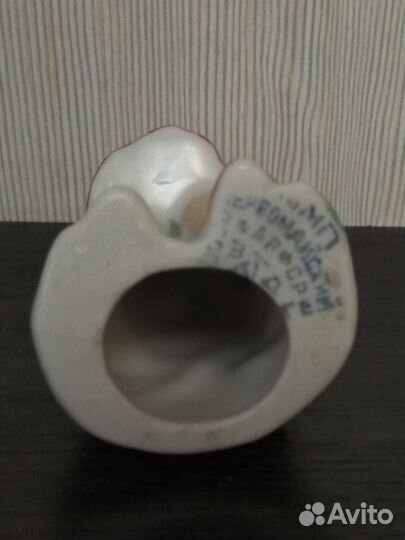 Фарфоровая статуэтка. Первомайское