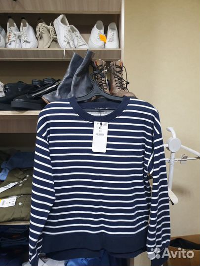 Bershka женский свитшот