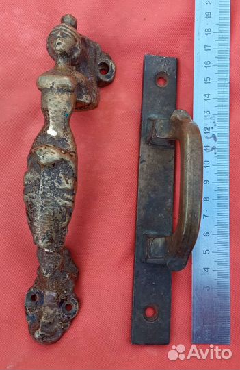 Дверные ручки