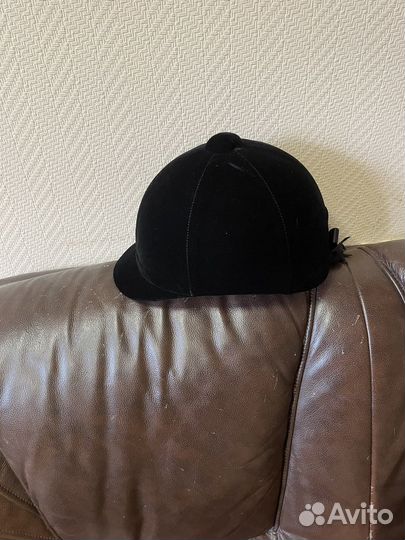 Кепка, шлем для конного спорта