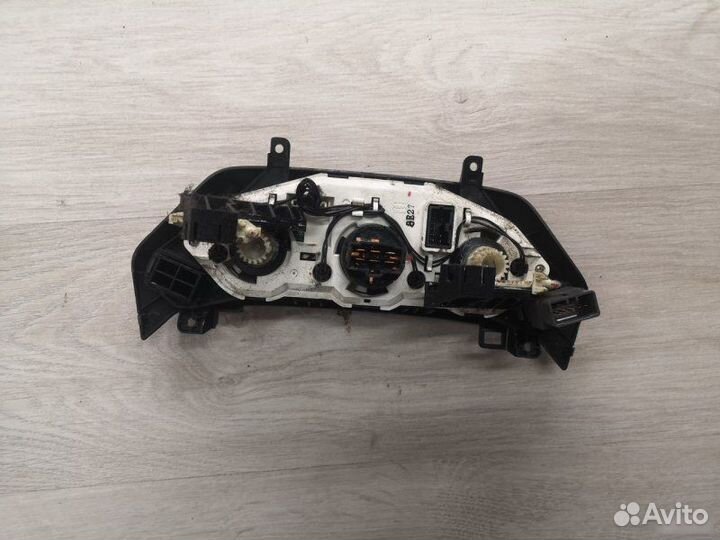 Блок управления печкой Chevrolet Aveo T250