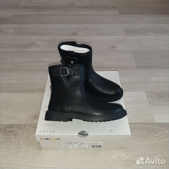 Новые ботиночки Geox р 32 осень