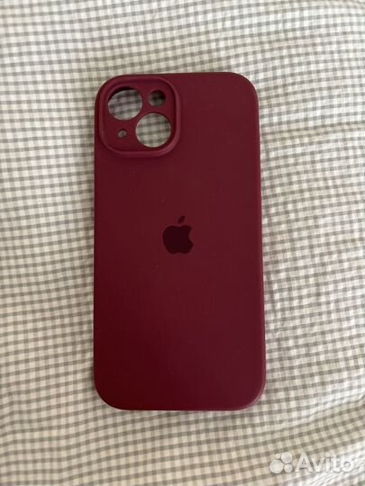 Силиконовый чехол на iPhone 15