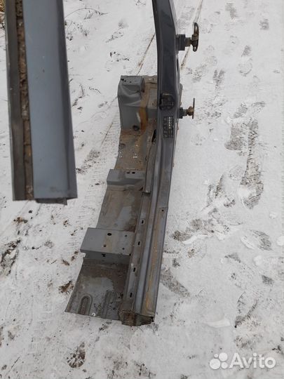 Стойка кузова центральная volvo S80 II левая