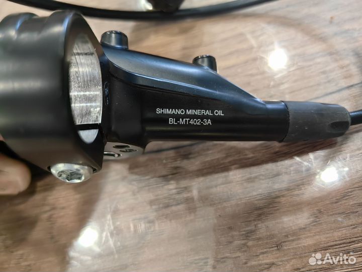 Тормоза Shimano MT400