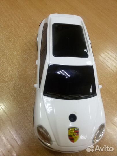 Подставка, пепельницы, зажигалки