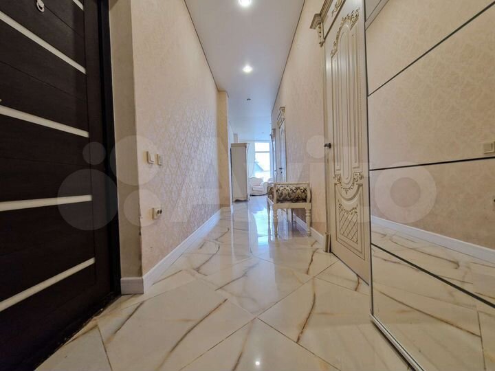 3-к. квартира, 81 м², 2/3 эт.