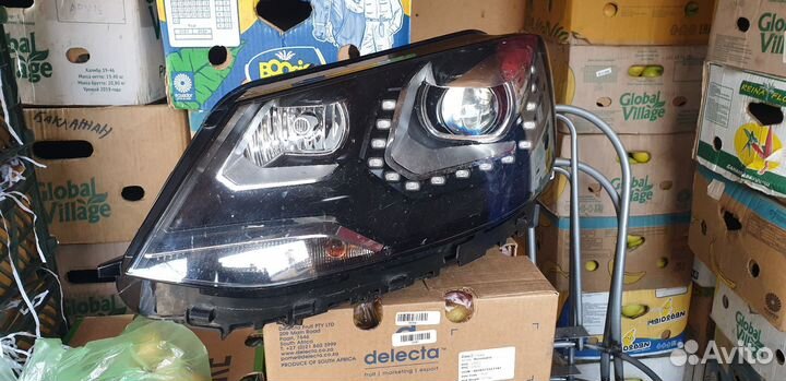 Фара Volkswagen Tyapeг с 2010- 2018 NF7P1941751B