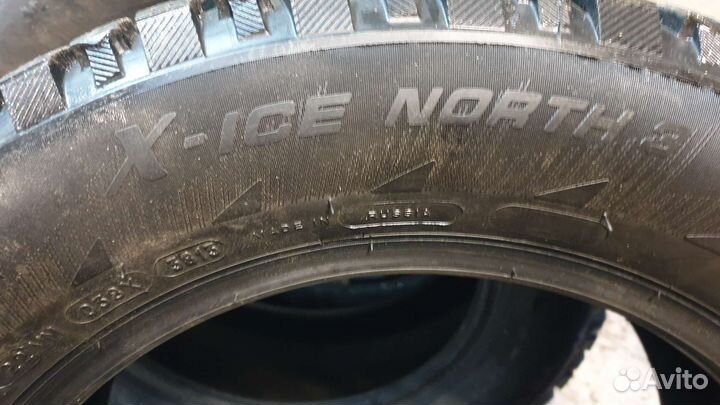 Michelin X-Ice North XIN3 215/55 R16 98T