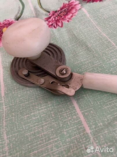 Закаточная машинка для банок