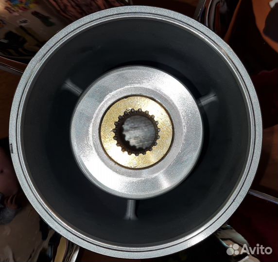 Винт правого вращения volvo SX (сталь) (4X14X20)