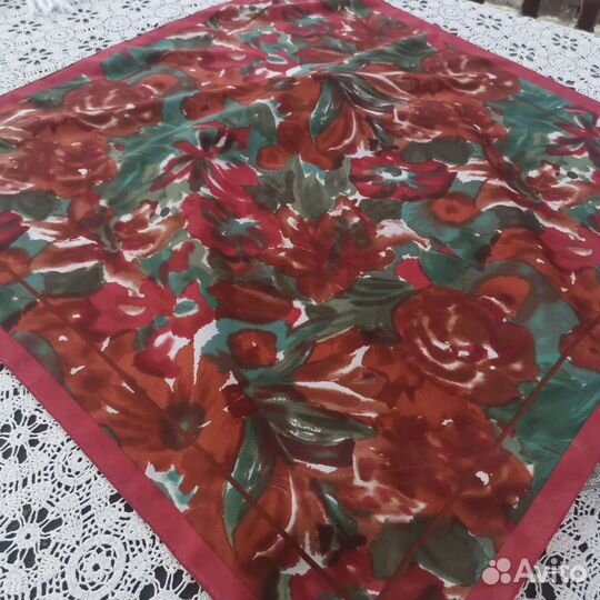 Красивый винтажный платок Италия