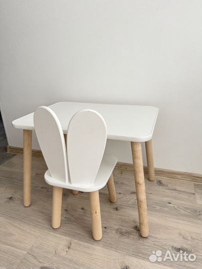 Детский стол и стул
