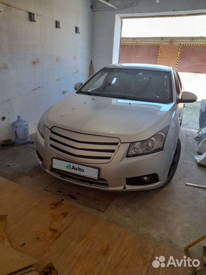 Chevrolet Cruze 1.6 МТ, 2010, 195 000 км