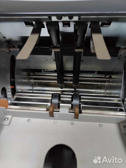 Счётчик банкнот Magner 150