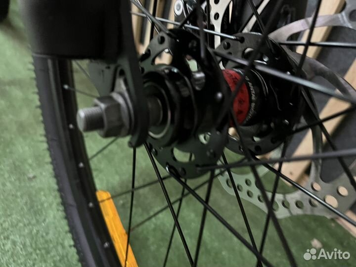 Велосипед с алюминиевой рамой