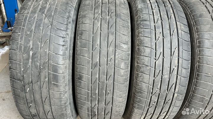 Bridgestone Dueler H/P Sport 215/65 R16