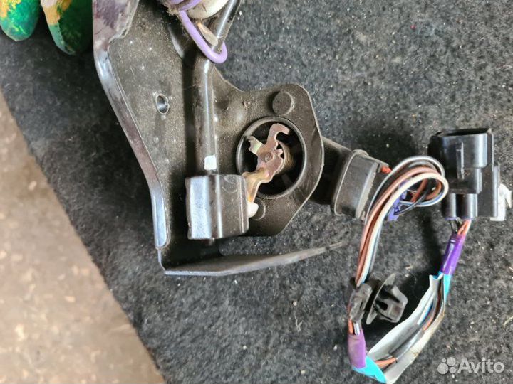 Педаль газа Toyota Corolla E120 1.6 2006