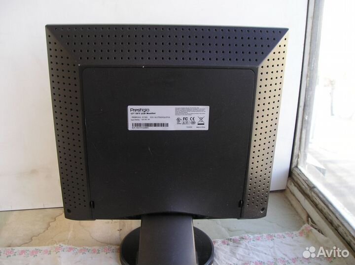 Мониторы Prestigio P179 17