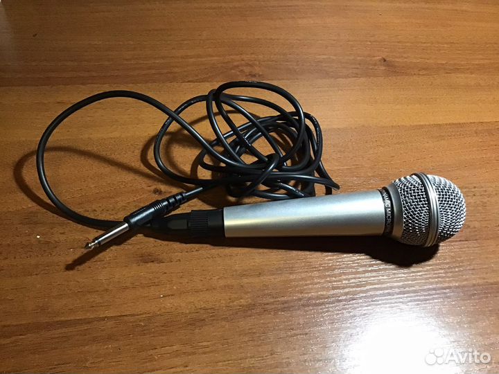Микрофон BBK