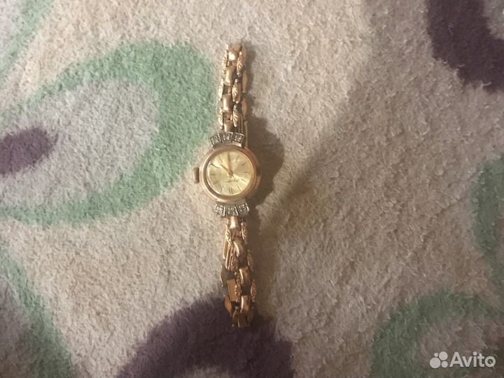 Часы с бриллиантами