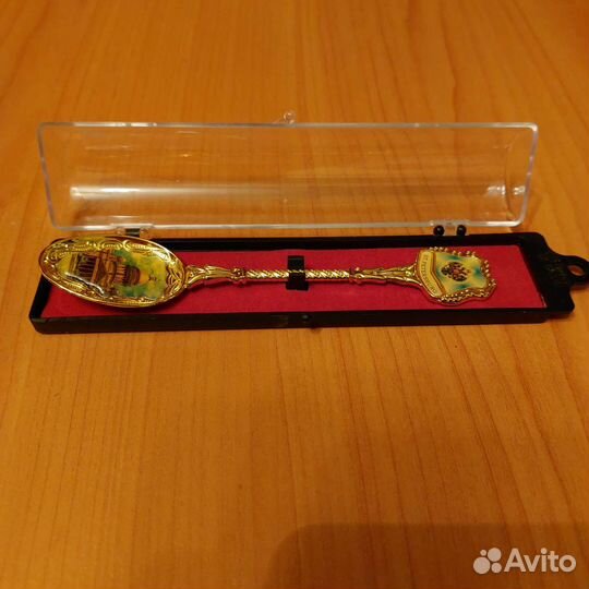 Декоративная ложка в футляре 