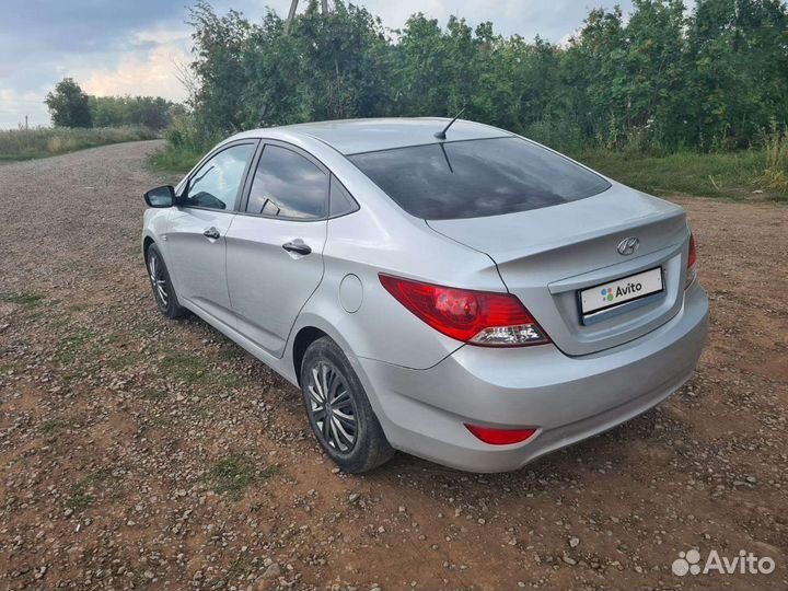Hyundai Solaris 1.4 AT, 2013, 127 745 км