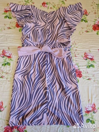 Платье розовое