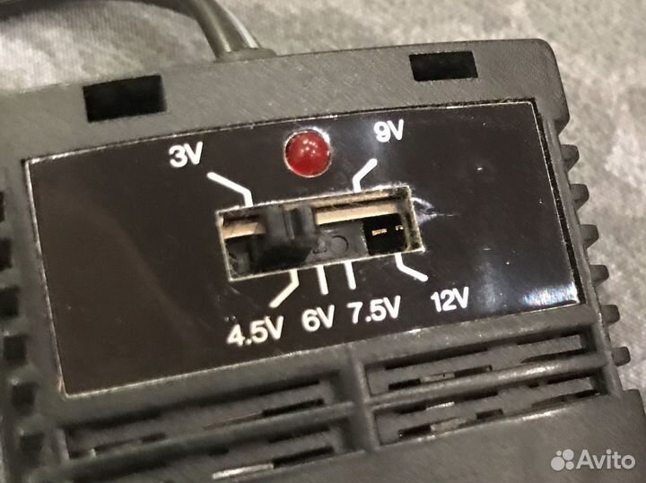 Универсальный конвертер питания Recoton (3 до 12V)