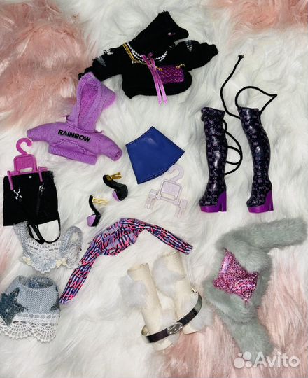 Вещи для Rainbow High