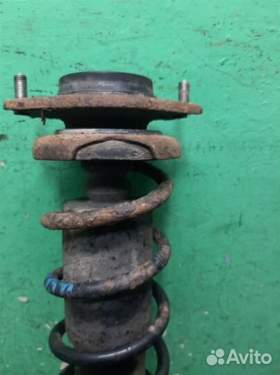 Стойка амортизатора задняя Subaru Legacy/ Outback