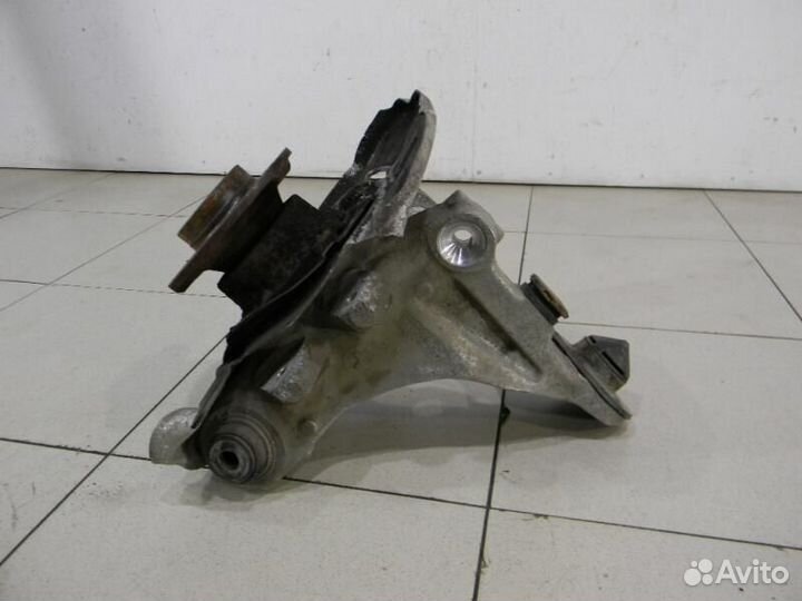 Кулак задний левый бмв X6 F16