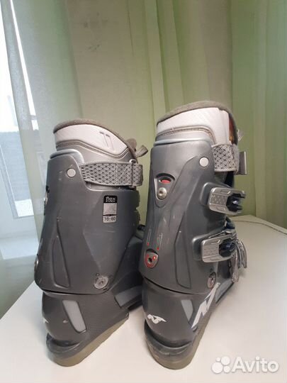 Горнолыжные ботинки