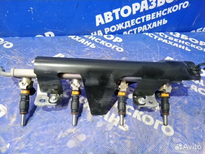 Топливная рампа в сборе Ваз Лада Веста Кросс седан