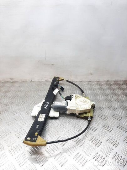 Стеклоподъемник электрический задний правый Audi