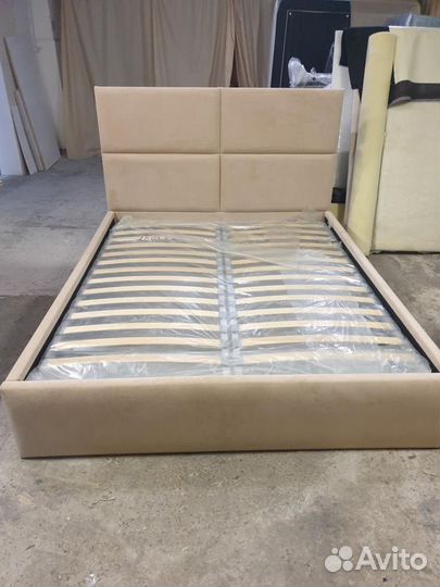 Кровать двухспальная 160 200