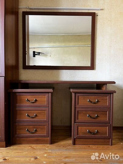 Зеркало + 2 тумбы Шатура