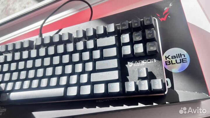 Игровая клавиатура с подсветкой