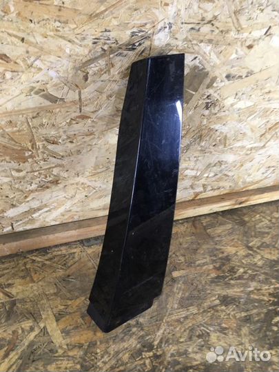 Накладка стойки левая Skoda Rapid