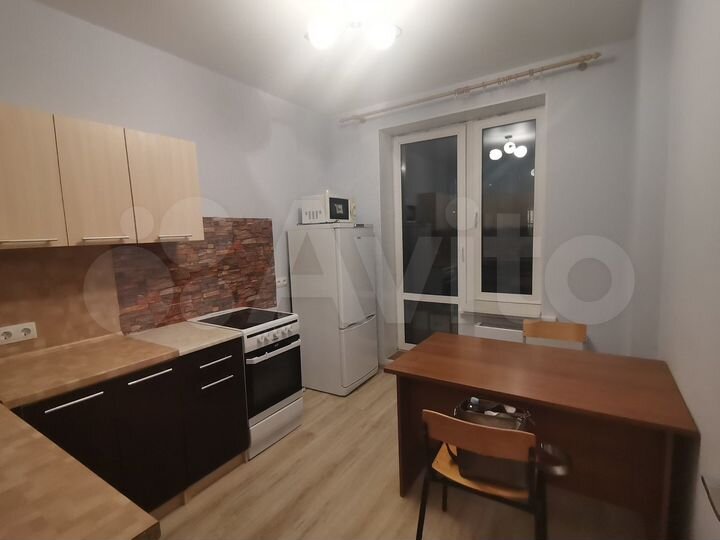 2-к. квартира, 52 м², 3/6 эт.