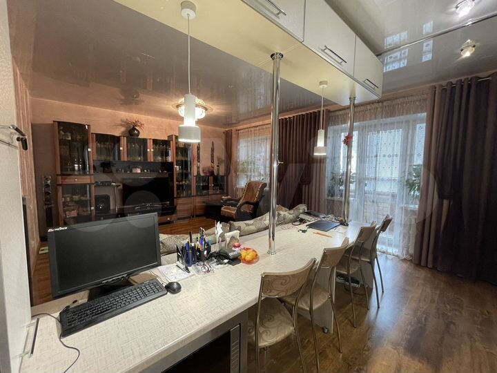 1-к. квартира, 61 м², 1/4 эт.