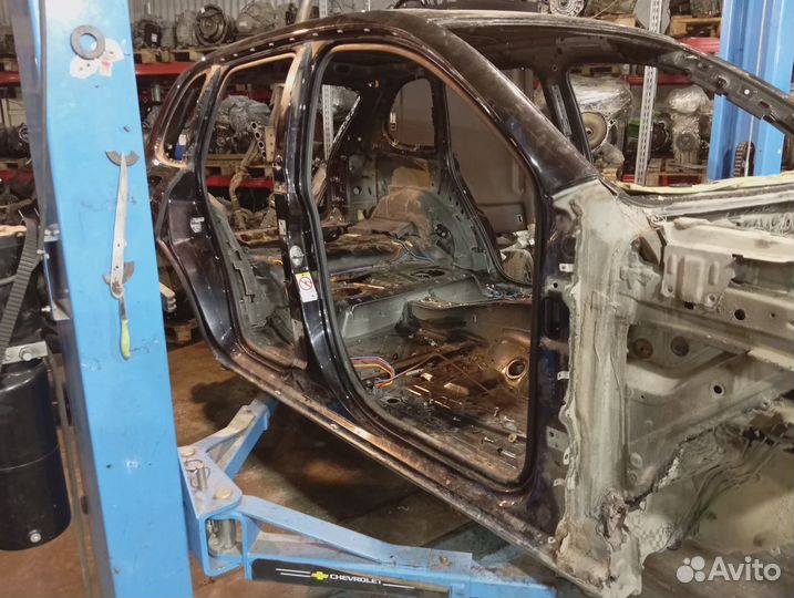 Порог со стойкой правый Porsche Cayenne (9PA)