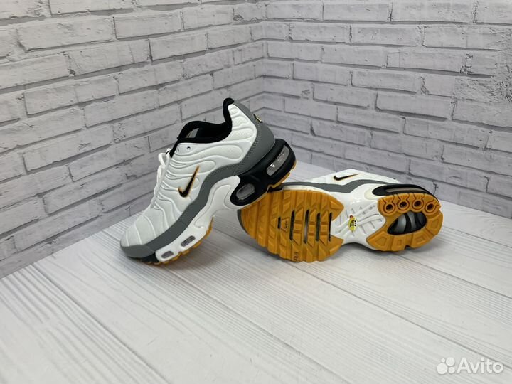 Кроссовки nike air max tn plus