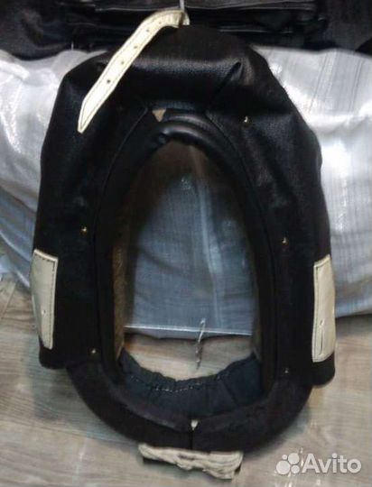 Недоуздоки узда седло для лошади и жеребят