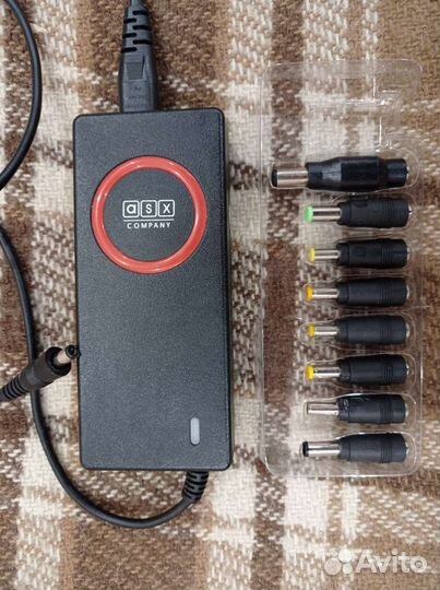 Универсальное зарядное устройство для ноутбука